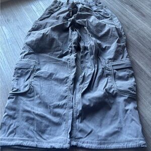 Lululemon Athletica Studio Crop Pants. No size dot. Size 4. Side zip pocket